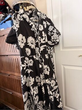 Sandra Darren Black and White Floral Maxi Dress